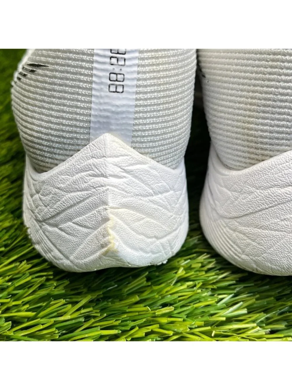 Nike ZoomX Vaporfly Next% 2 Womens Size 8 White Black Running Shoes Sneakers